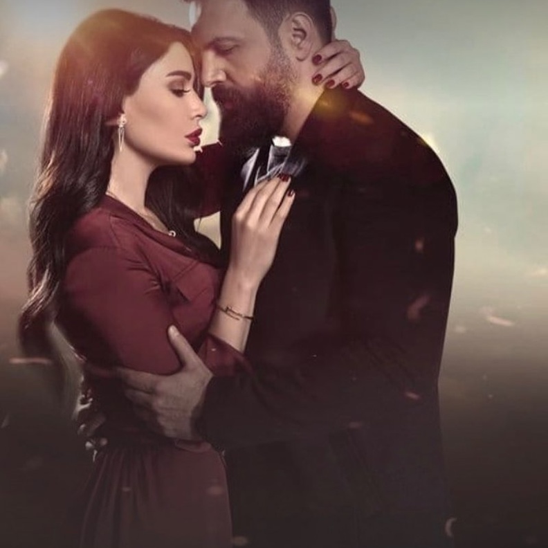 صدفة لقائهما في المصعد وسكنهما بنفس المبنى