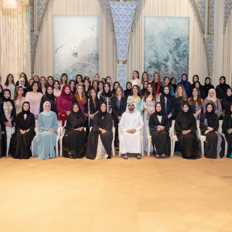 لقاء الشيخ محمد بن راشد بالإعلاميين في الإفطار الرمضاني السنوي بخيمة المجلس بمدينة جميرا 