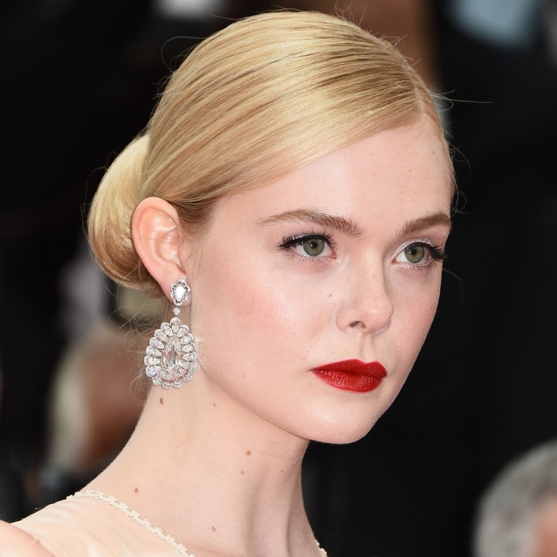 إطلالة جمالية ساحر للجميلة Elle Fanning في مهرجان كان