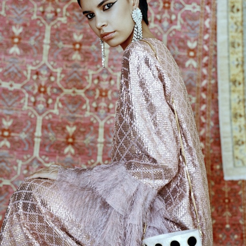 الإطلالة الأولى 