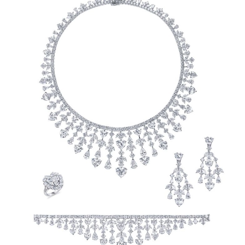 طقم Celestial Hearts