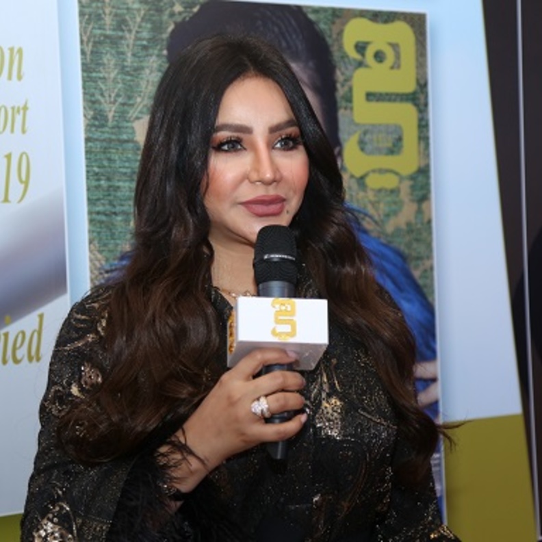  رئيسة تحرير مجلة "هي" مي بدر والإعلامية سارة مراد