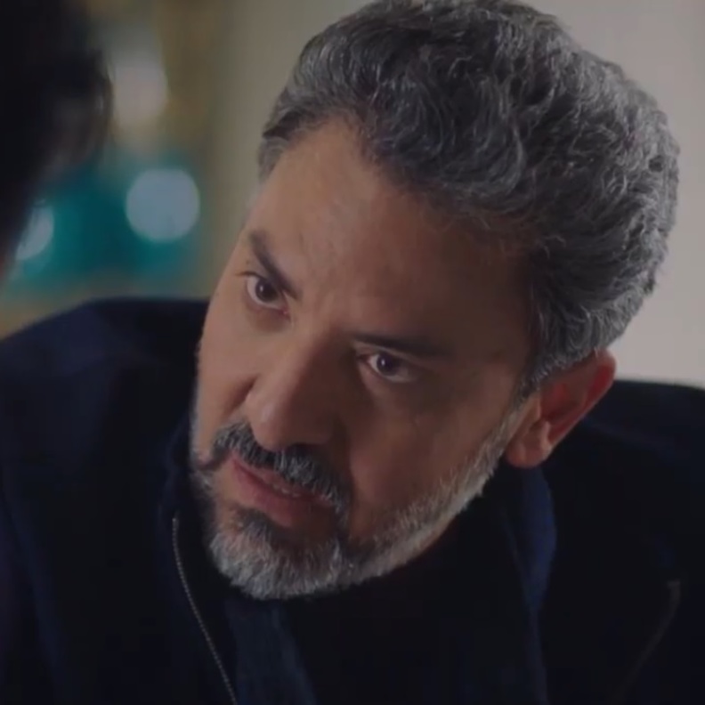 مسلسل لمس أكتاف