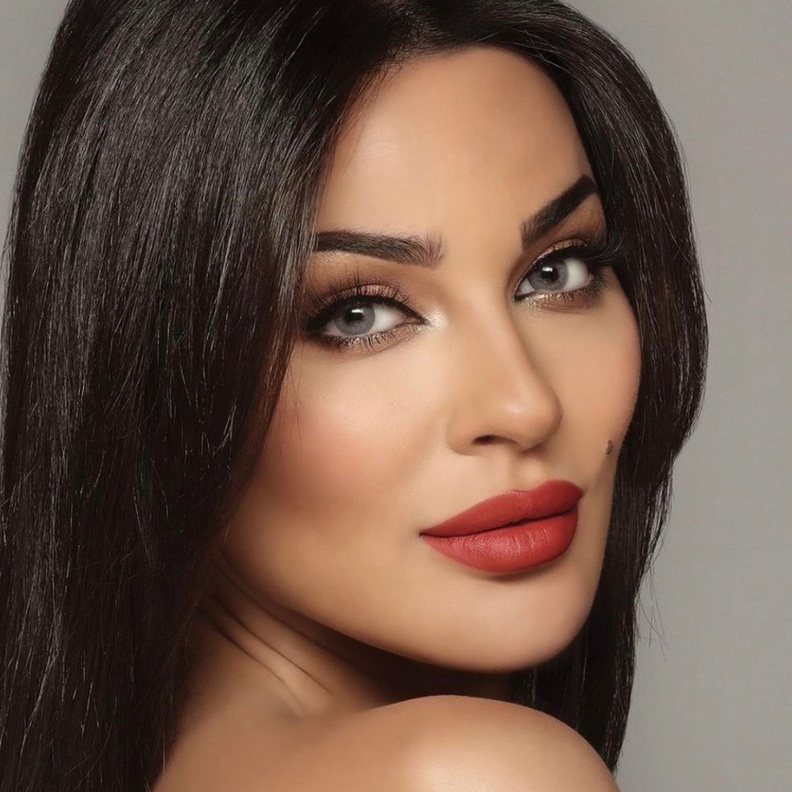 إطلالات مكياج سيرين عبد النور المشمشية