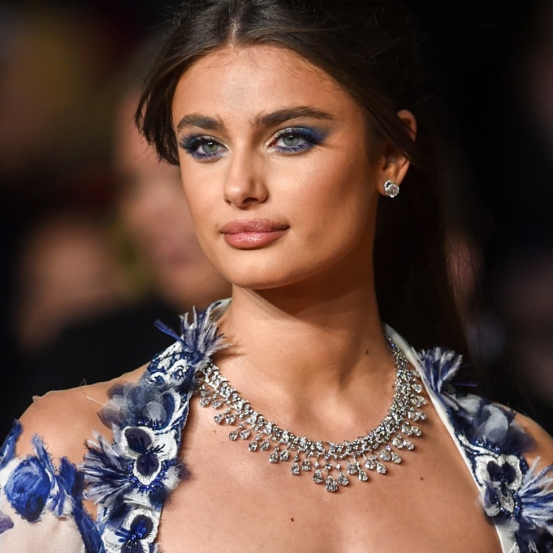 تايلور هيل Taylor Hill