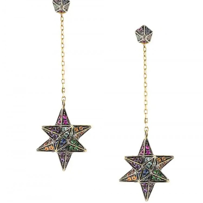 أقراط من سانجاي كاسليوال Sanjay Kasliwal