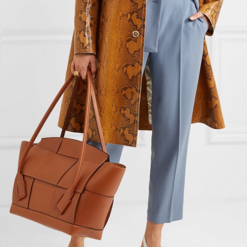  شنطة يد للعمل من Bottega Veneta