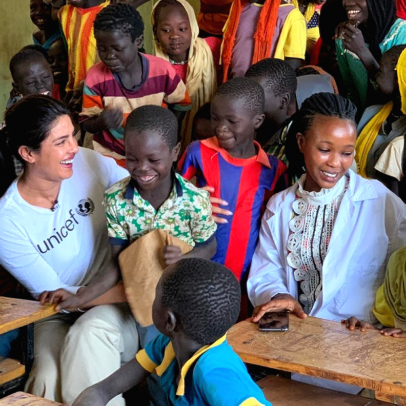 بالصور بريانكا تشوبرا Priyanka Chopra تزور الأطفال اللاجئين في إثيوبيا