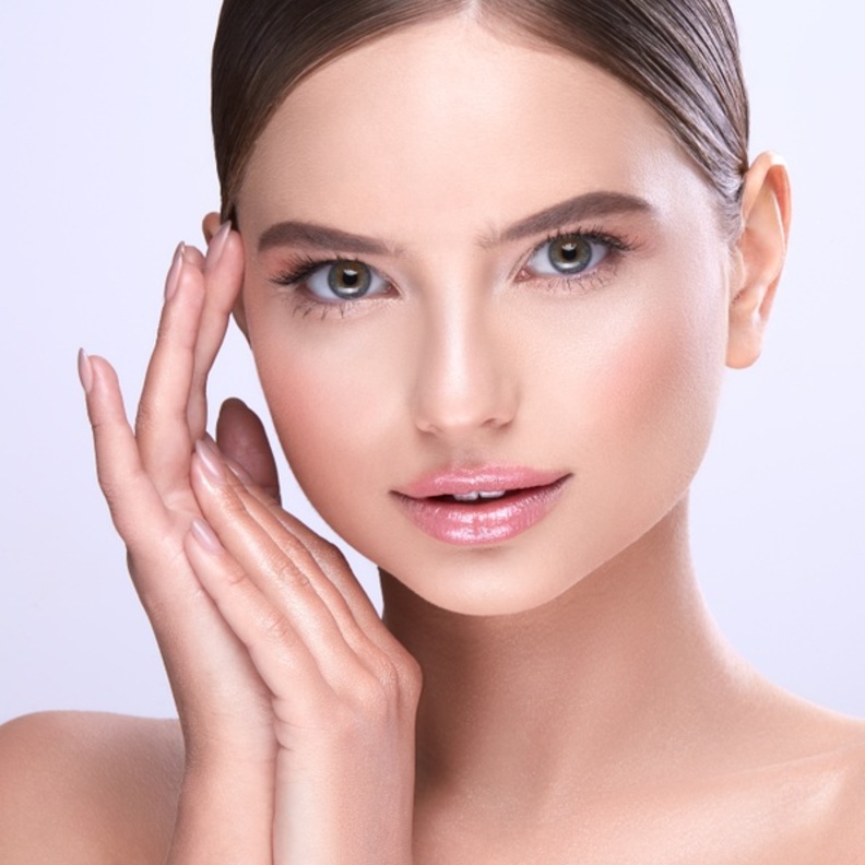 البطاطس تعالج الهالات الداكنة