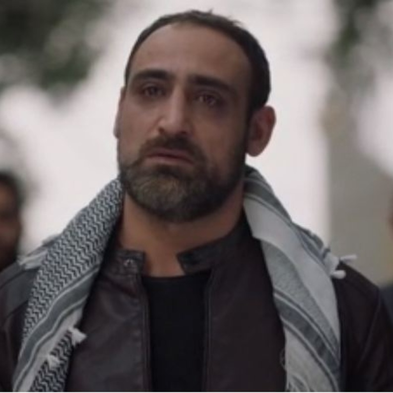 منى واصف تهدد اخصامها بالسلاح