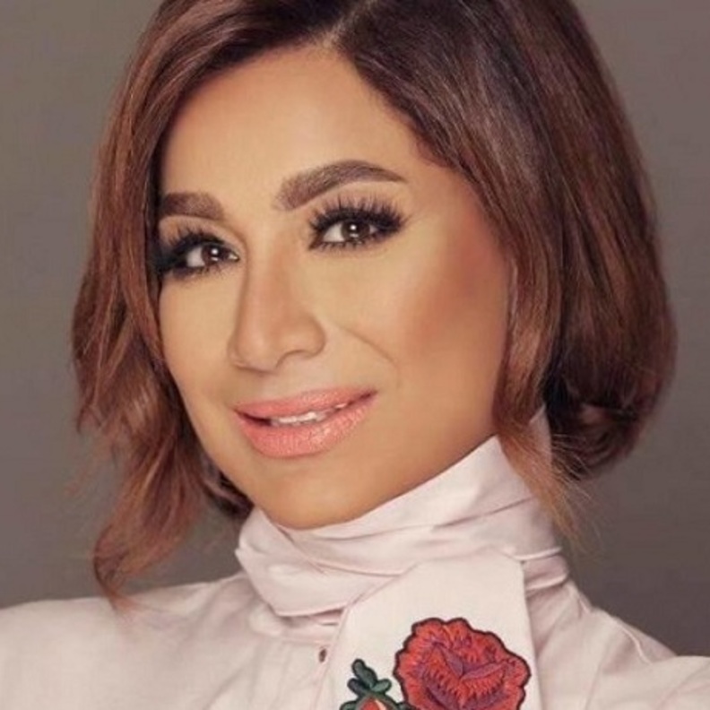 بسمة وهبة تؤدي مناسك العمرة في مكة المكرمة