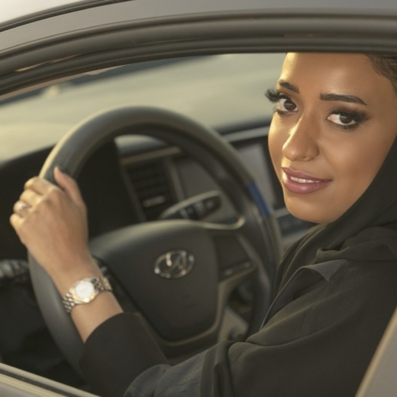 خبيرة التواصل عائشة مشعل البريه