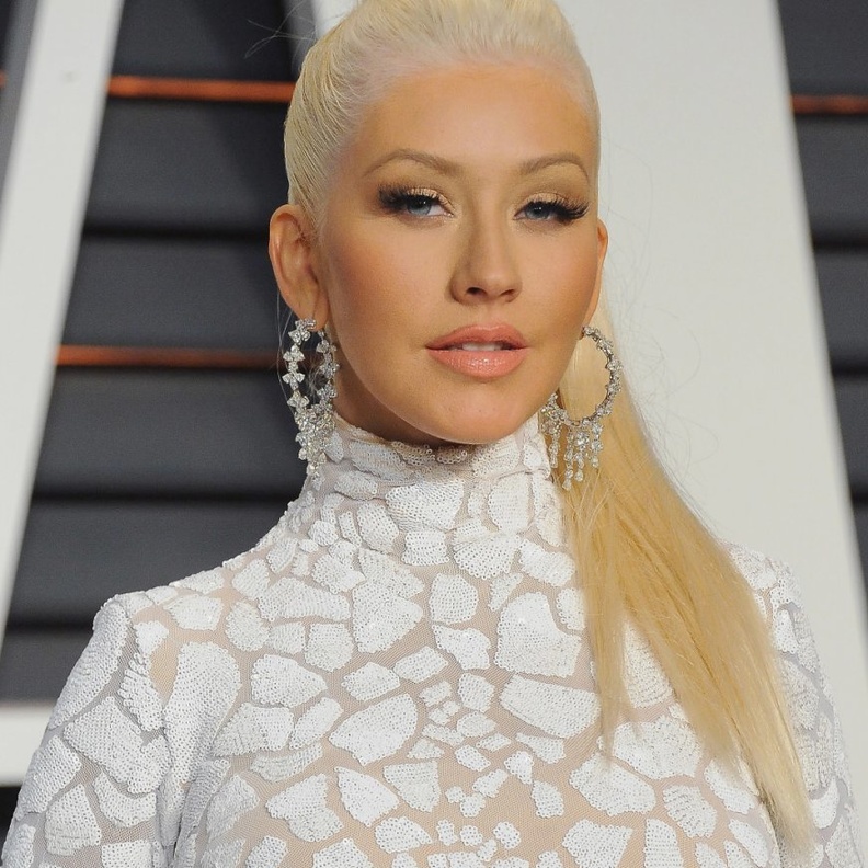 أجمل إطلالات مكياج كريستينا