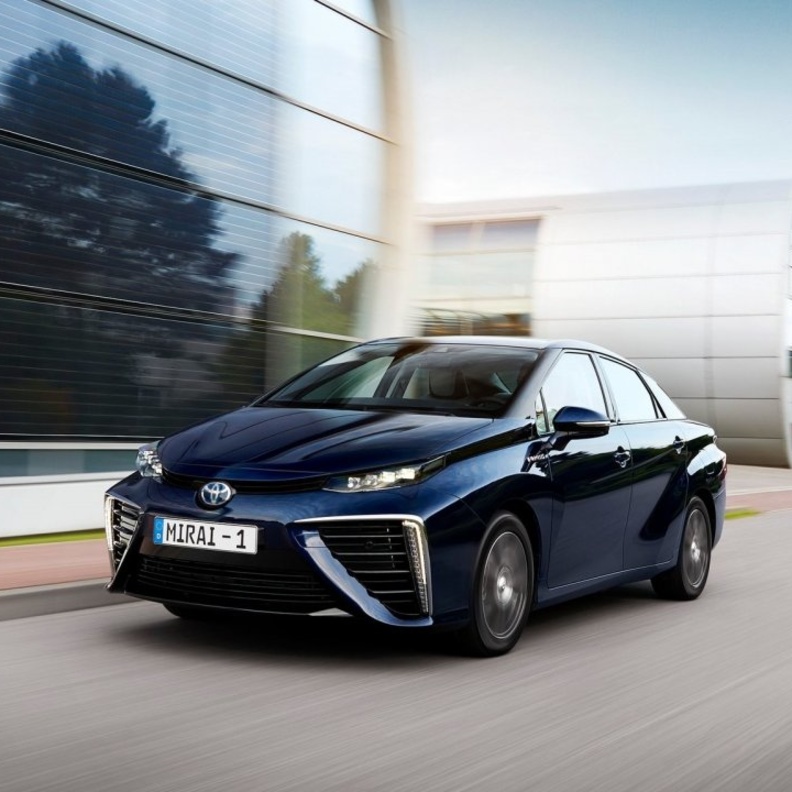 انخفاض سعر Prius