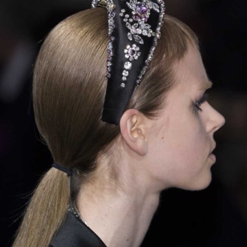 الباندا احدث صيحات اكسسوارات شعر صيف 2019 من Ryan Lo