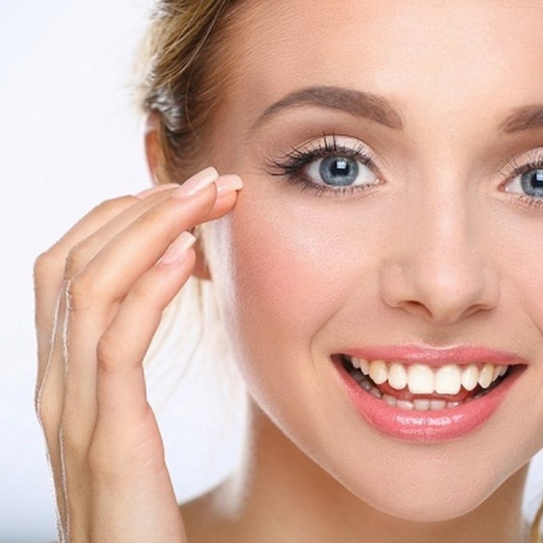 يحتاج علاج شيب الحواجب متخصصين ولس غير ذلك