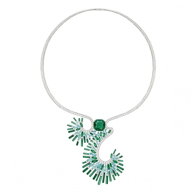 عقد من تيفاني Tiffany