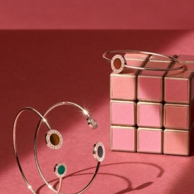 مجموعة أساور لا نظير لها من Bvlgari 