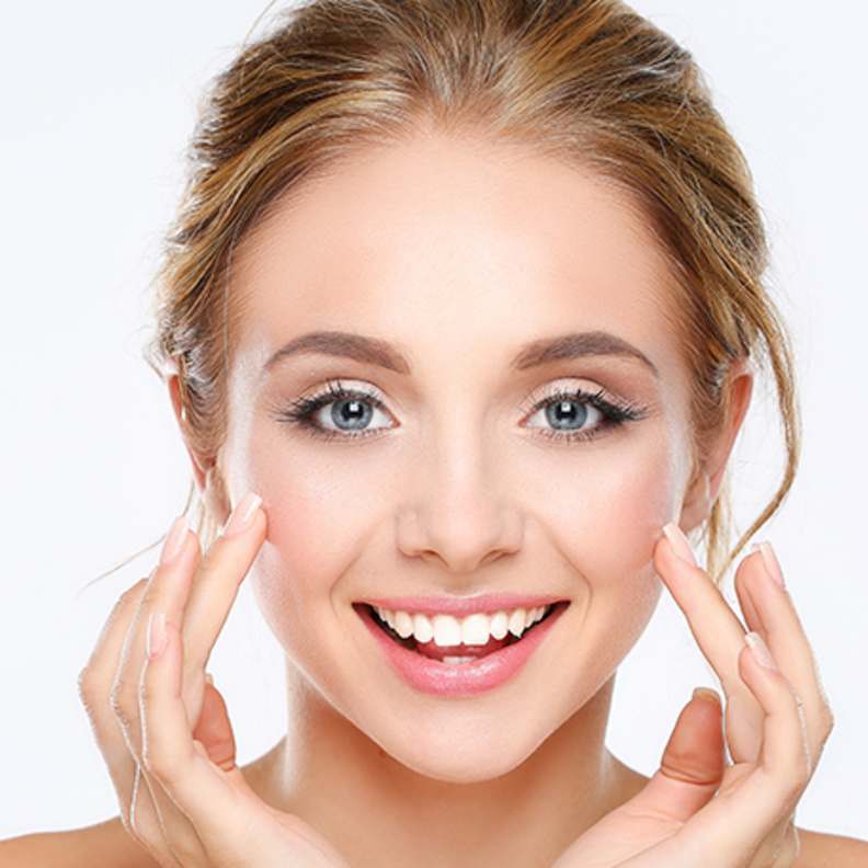 تجنبي التقشير الكريستالي  إذا كنت تعانين من آثار عميقة أو ندبات في الوجه 