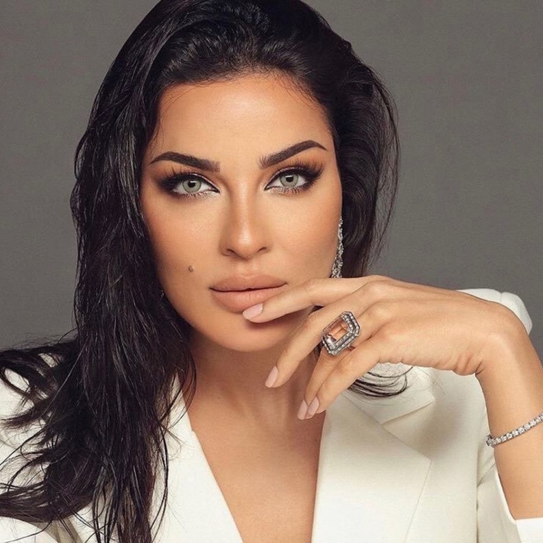 مكياجك في عيد الفطر 2019 استوحيه من نادين نجيم مع هذه المستحضرات