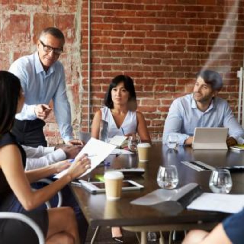 مولود برج الجوزاء بحاجة الى بيئة عمل ديناميكية