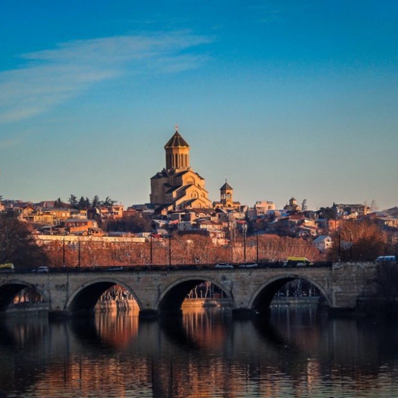 اطلالة عامة على العاصمة الجورجية