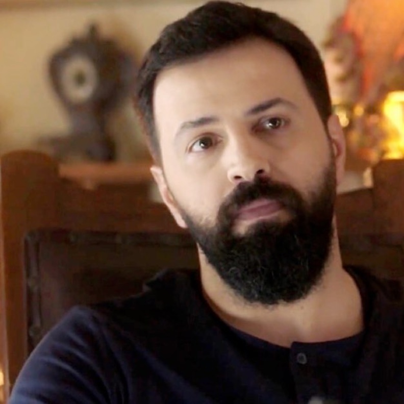 خال جبل يزورهم في المنزل