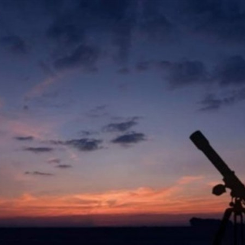 المحكمة العليا بالسعودية تدعو إلى تحري رؤية هلال شهر شوال