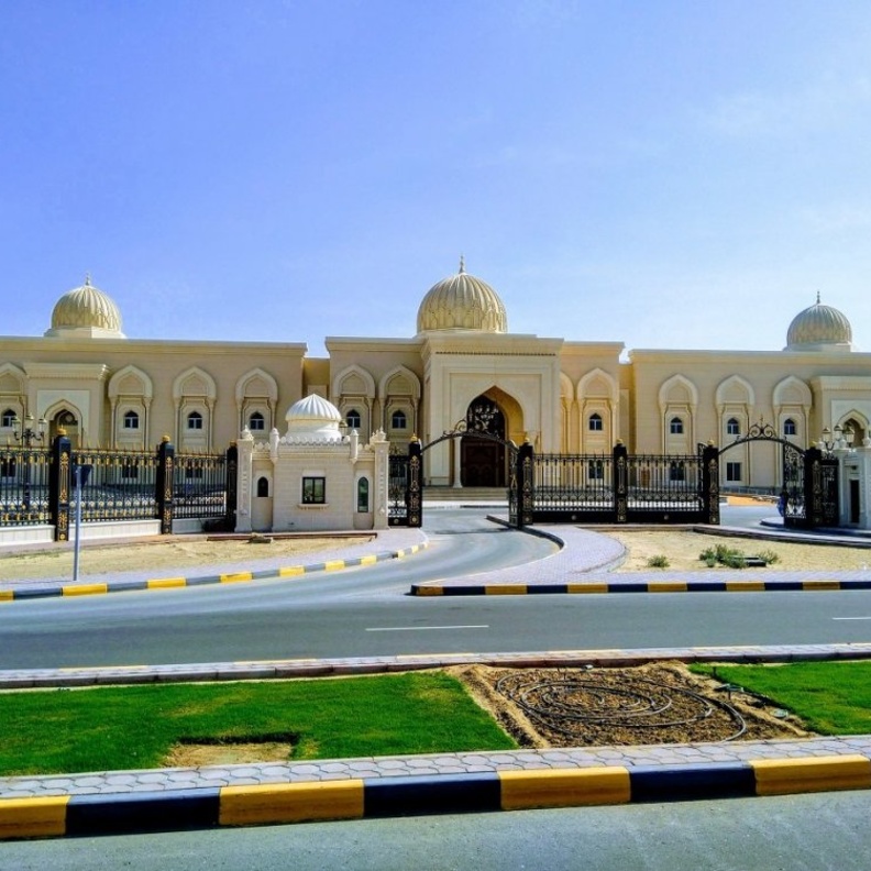 أكاديمية الشارقة للفنون الأدائية 