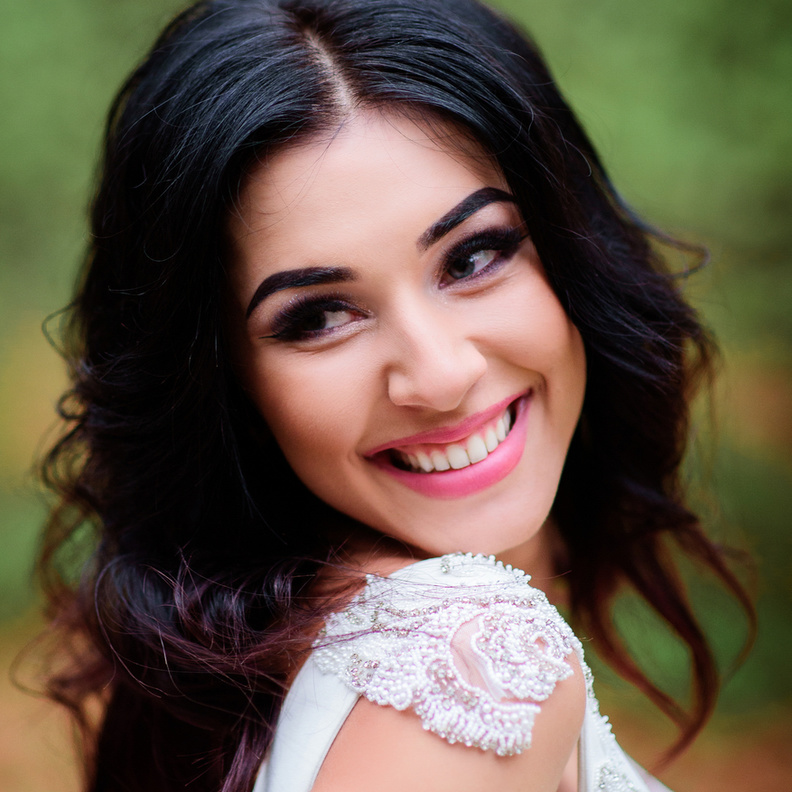 ودعي اسنانك الصفراء باستخدام الكركم