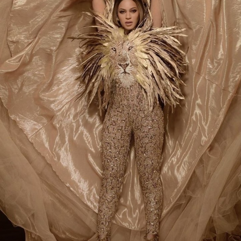 الحفل السنوي Wearable Art Gala تنظّمه والدة بيونسيه تينا نولز