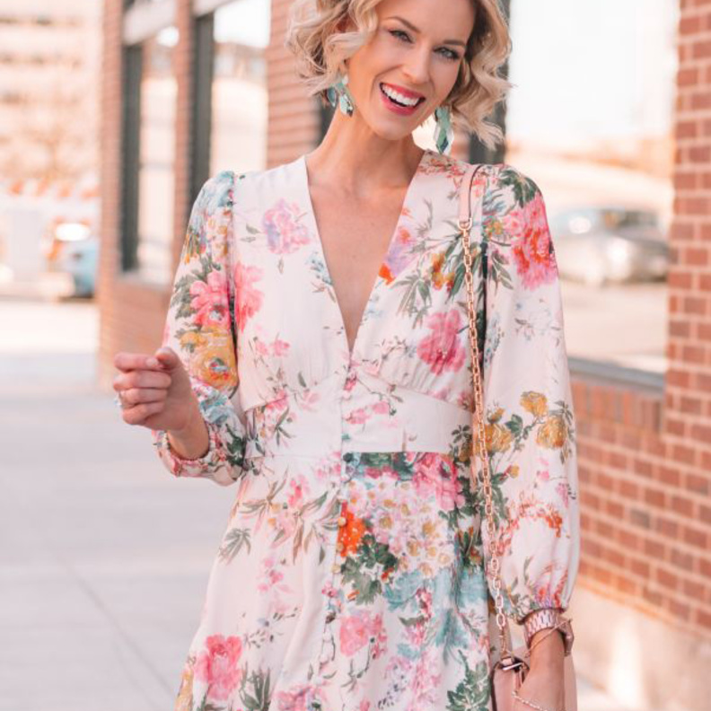 أجمل موديلات فساتين موردة موضة هذا الموسم