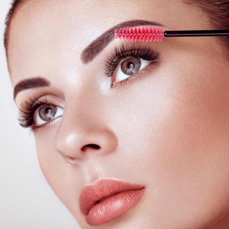 اتبعي الزيوت الطبيعية هذه لرموشك