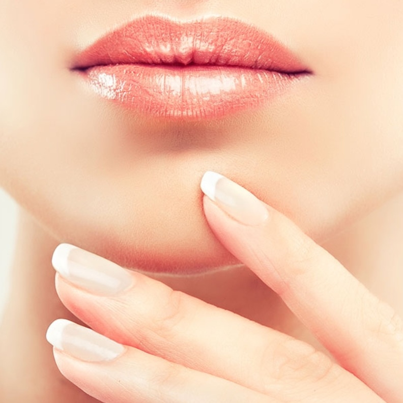 العلاجات المنزلية الطبيعية والعشبية ستعالج الظلام حول الفم بسهولة