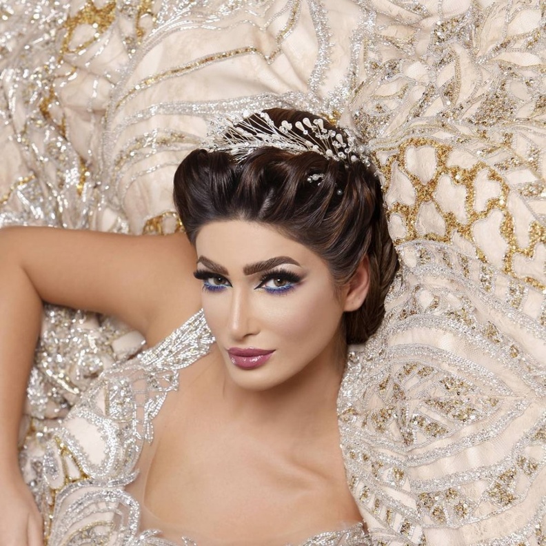 الحمام المغربي يجعل بشرة العروس صافية