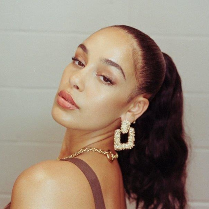  احصلي على اطلالة ماكياج جورجا سميث مع مستحضرات Dior