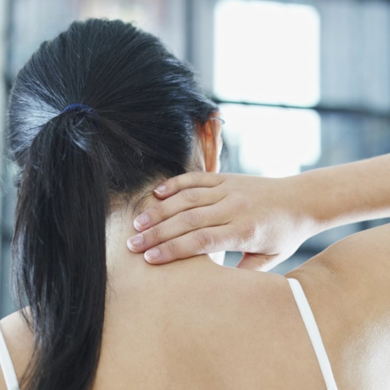 هذه هي افضل التمارين الرياضية للقضاء على الام الرقبة