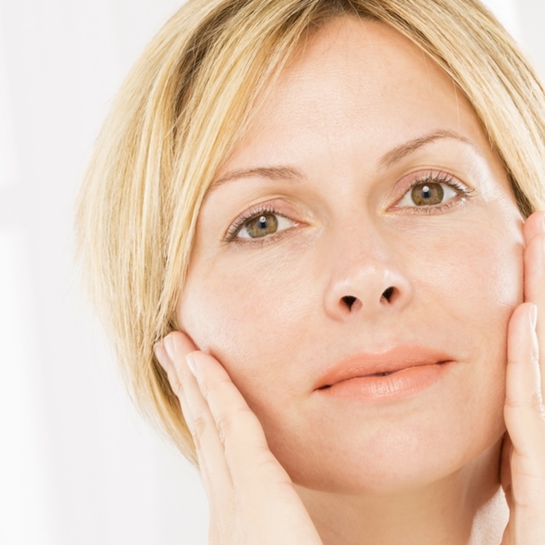 نصائح جمالية للعناية بالبشرة المتقدمة في السن