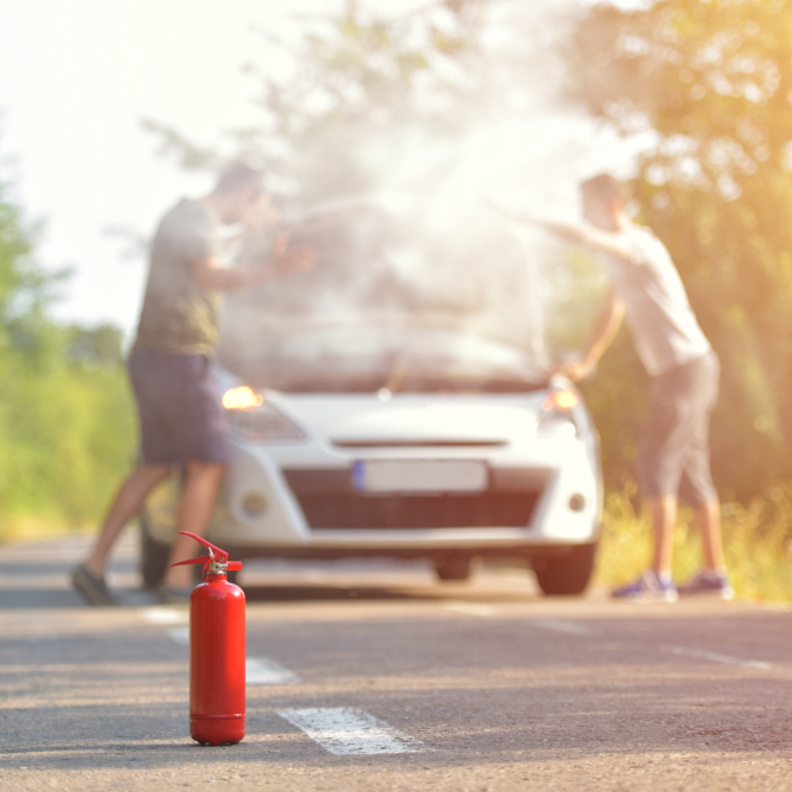 إهمال الصيانة الدورية من أكثر الأسباب التي قد تودي إلى احتمال نشوب حريقٍ في السيارة