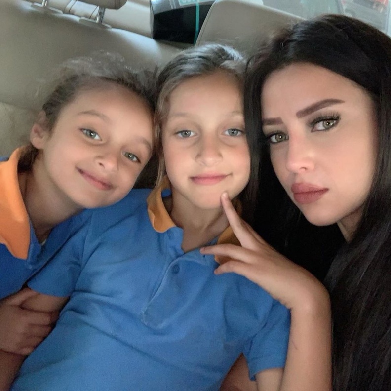 احمد عز يشيد بنادين نجيم
