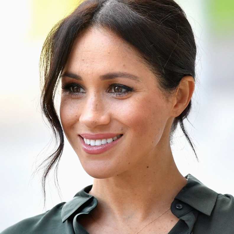  طريقة تكبير الشفايف بالمكياج بأسلوب ميغان