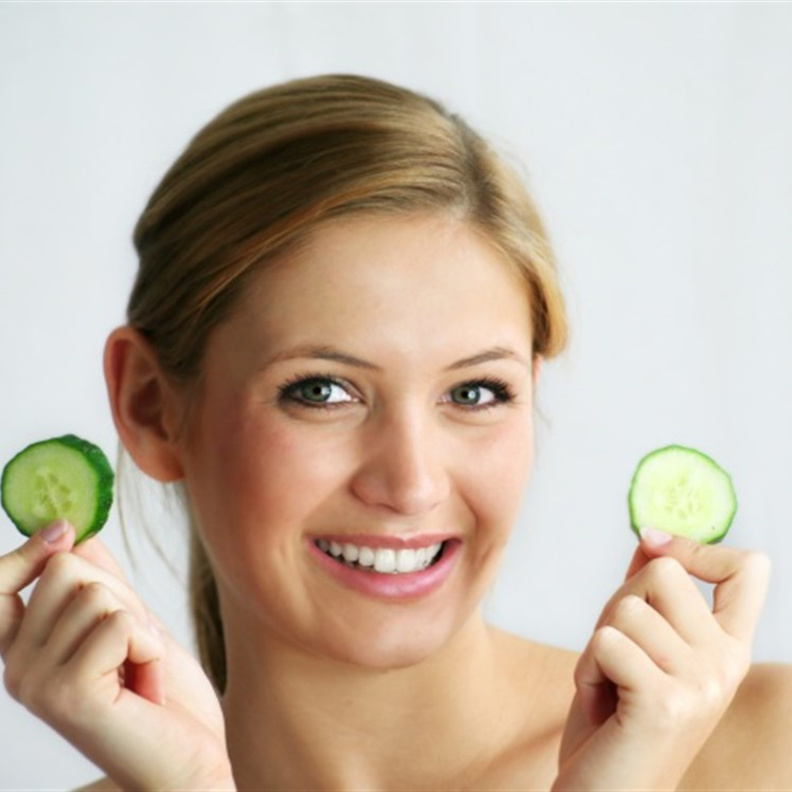 خلطات طبيعية من الخيار للعناية بالبشرة