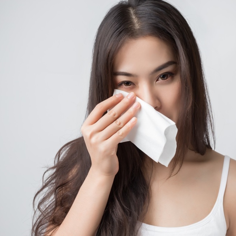 أسباب تورم العين في الصيف