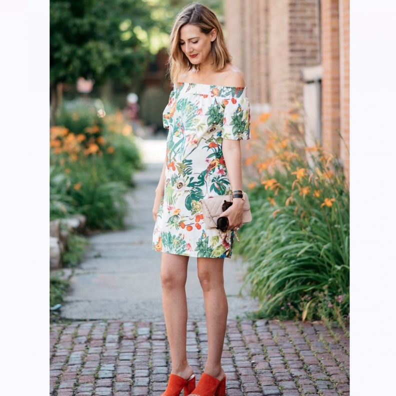 أجمل الاطلالات هذا الصيف في الفساتين القصيرة المعرقة