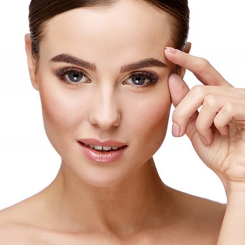  يحمي البرتقال البشرة الدهنية من ظهور الحبوب والبثور على الدوام