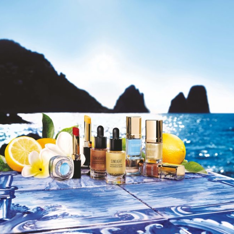 استمتعي  بالوهج الدافئ لمناخ المتوسّط مع مجموعة Sunlight من Dolce & Gabbana