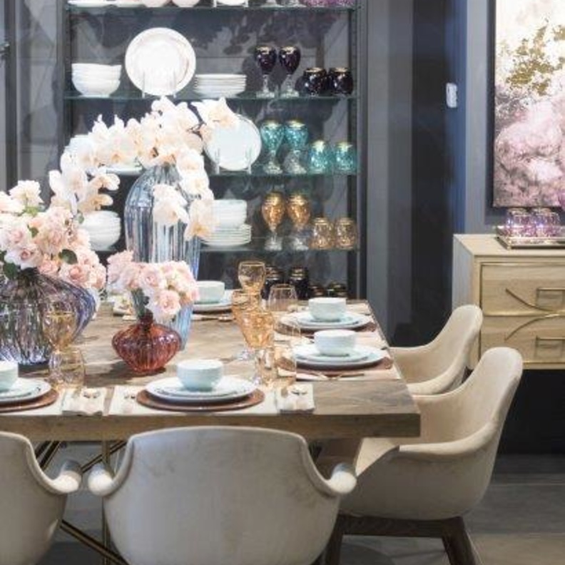 أضيفي لمسات ساحرة على ديكورات منزلك باستخدام العناصر المعدنية من Aura 