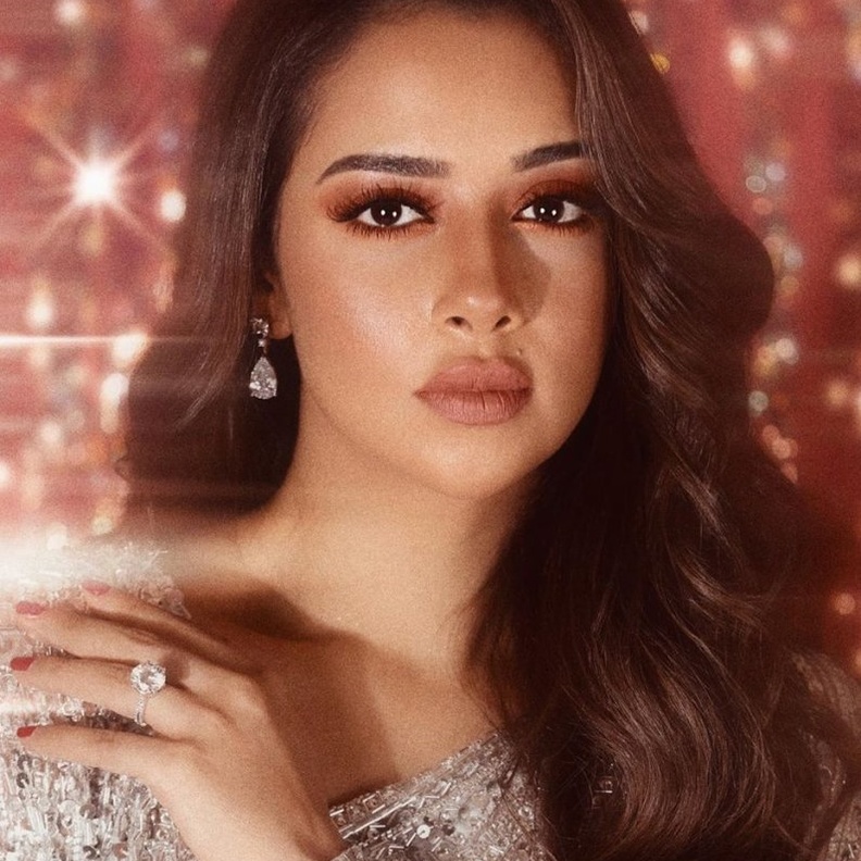 هل بدت بلقيس نسخة عن نادين نجيم بأحدث اطلالة لها؟