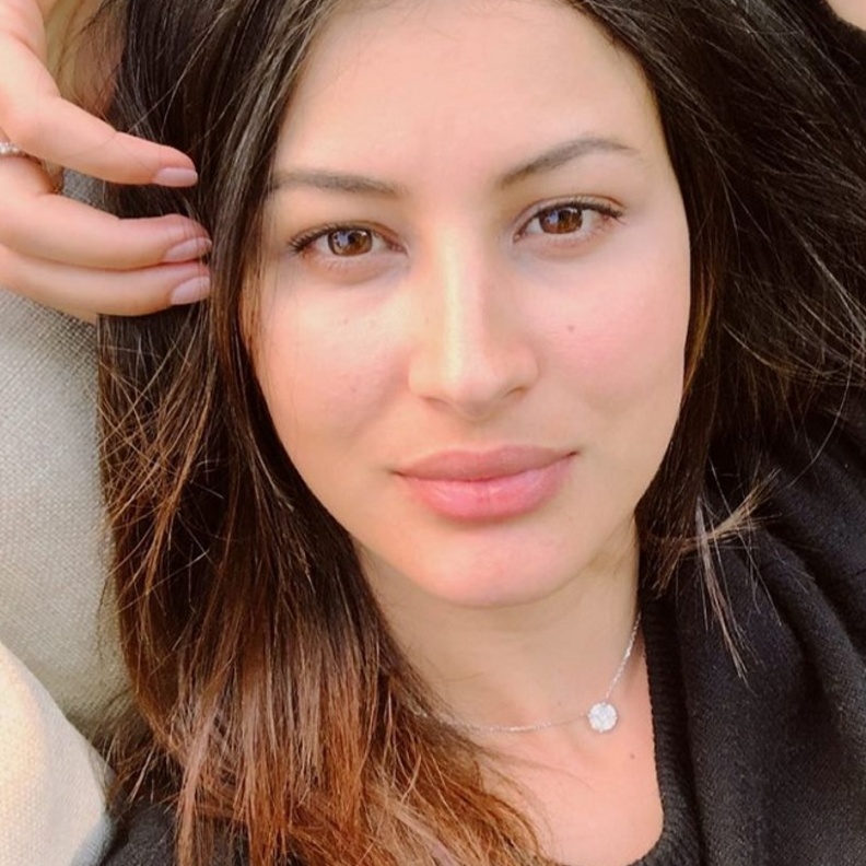 ريم السعيدي تطل دوما على المتابعين بدون مكياج