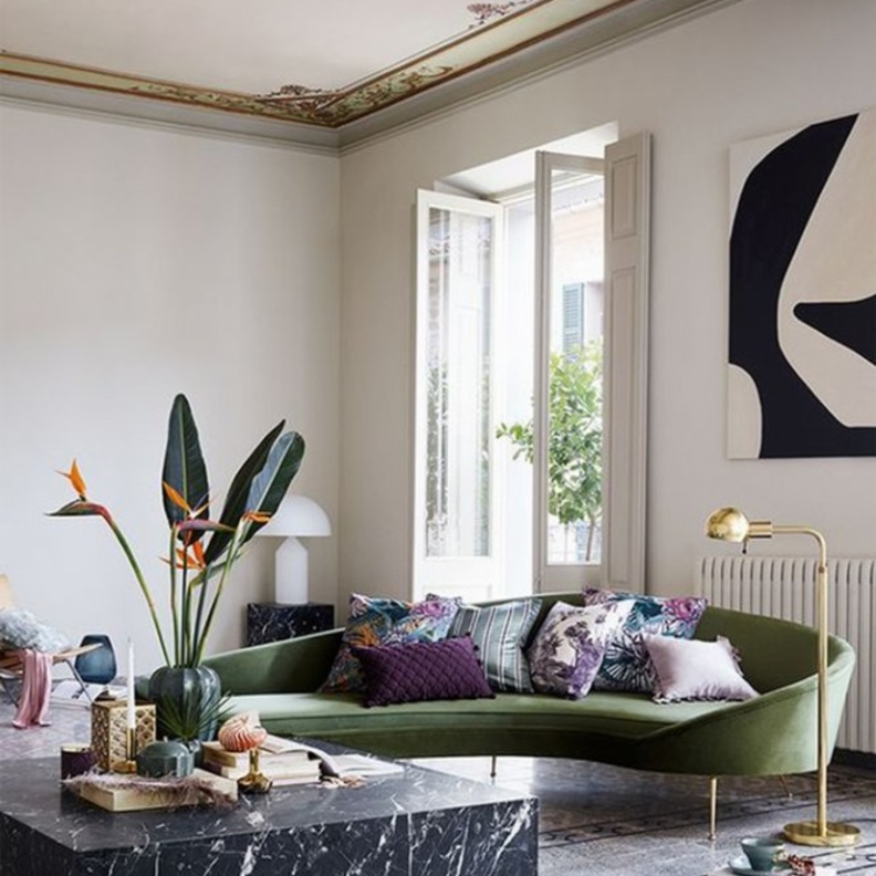 اكسسوارات لتزيين كنب غرفة المعيشة